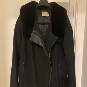 Vince black fur collar winter coat, M